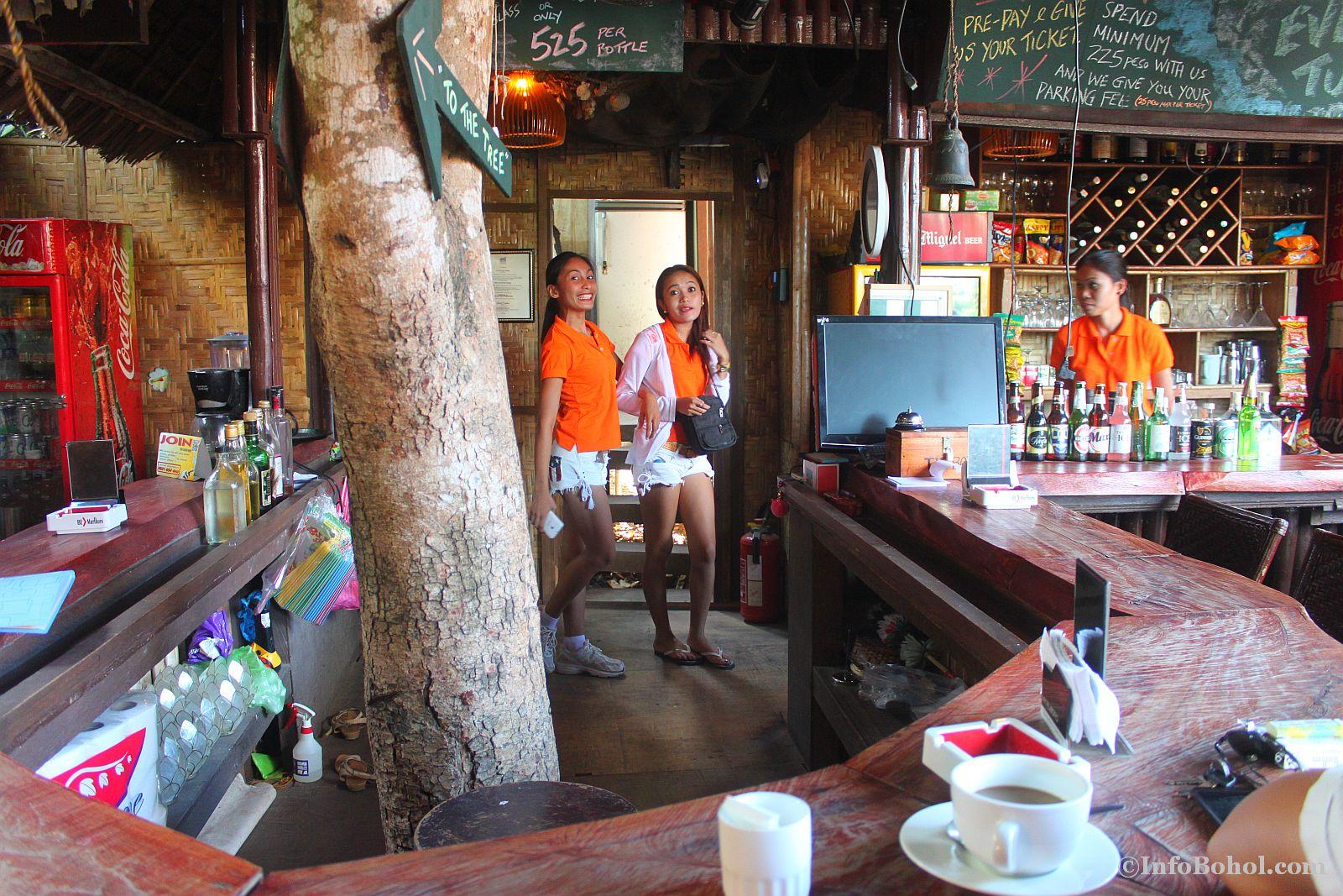T2 restaurant bar alona beach panglao bohol 021