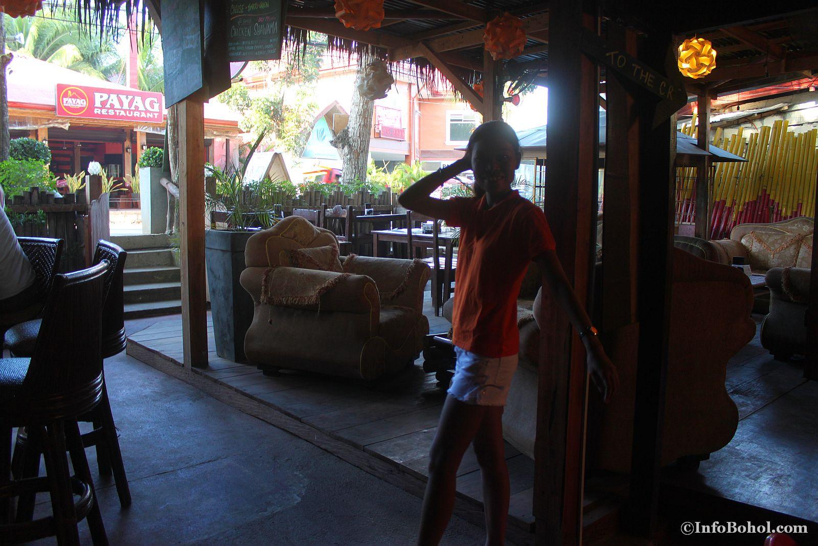 T2 restaurant bar alona beach panglao bohol 023