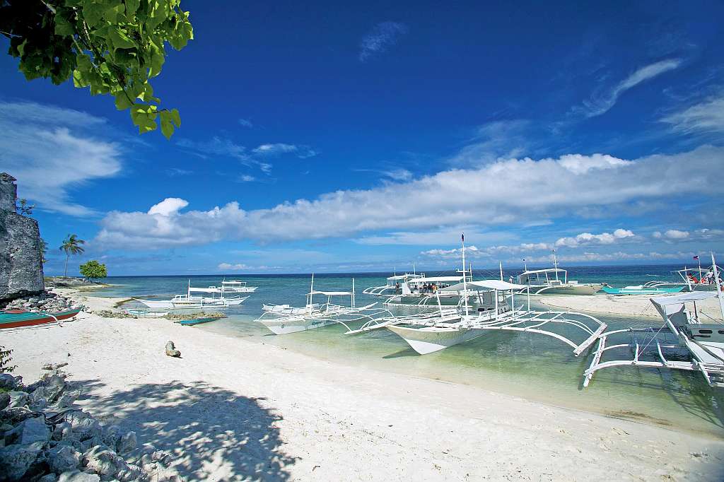 Pamilacan island paradise hotel 001